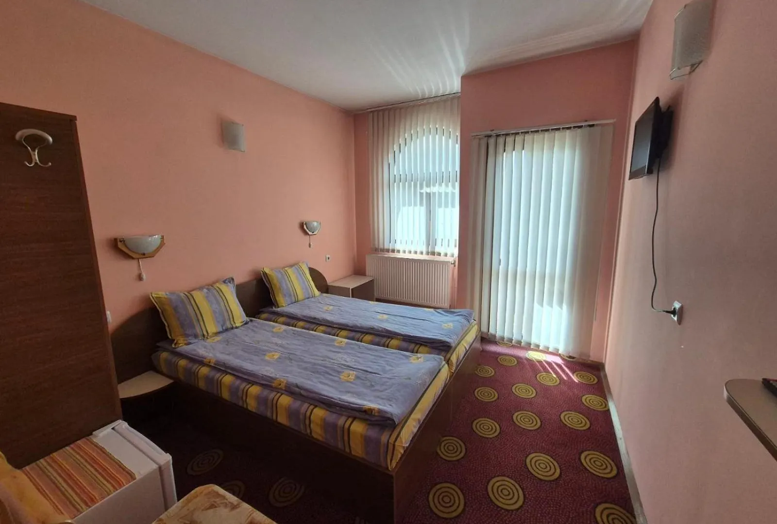Aseva House Guest House 반스코 3*,