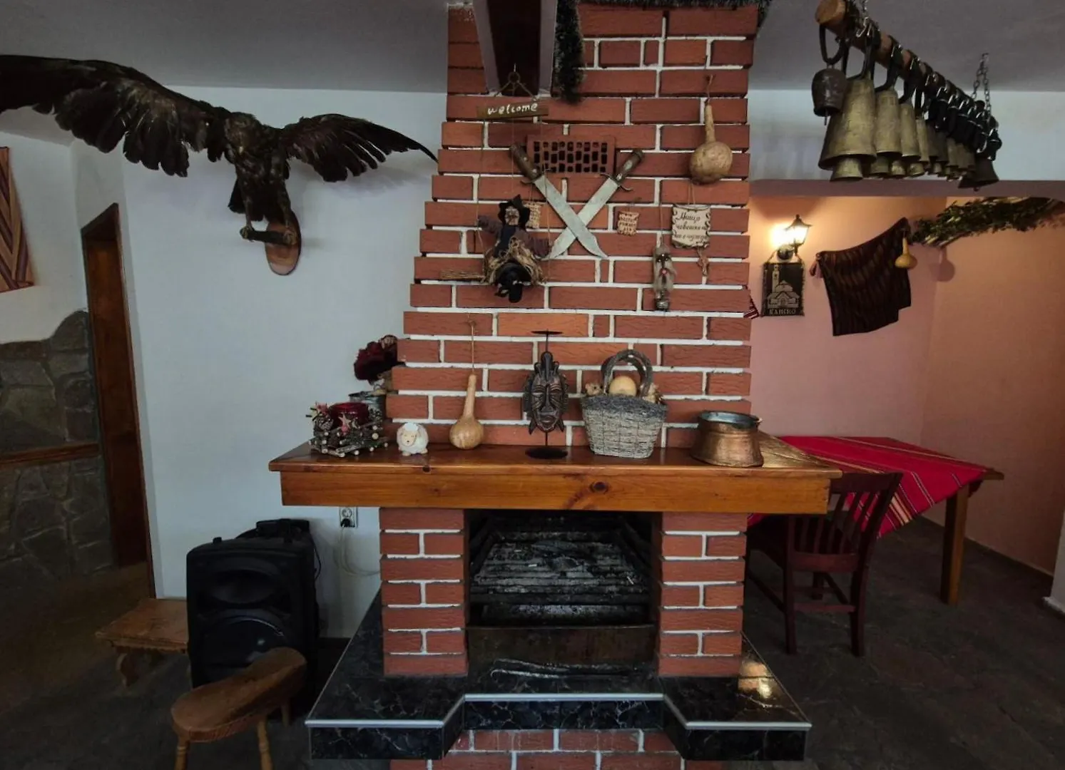 Aseva House Guest House 반스코