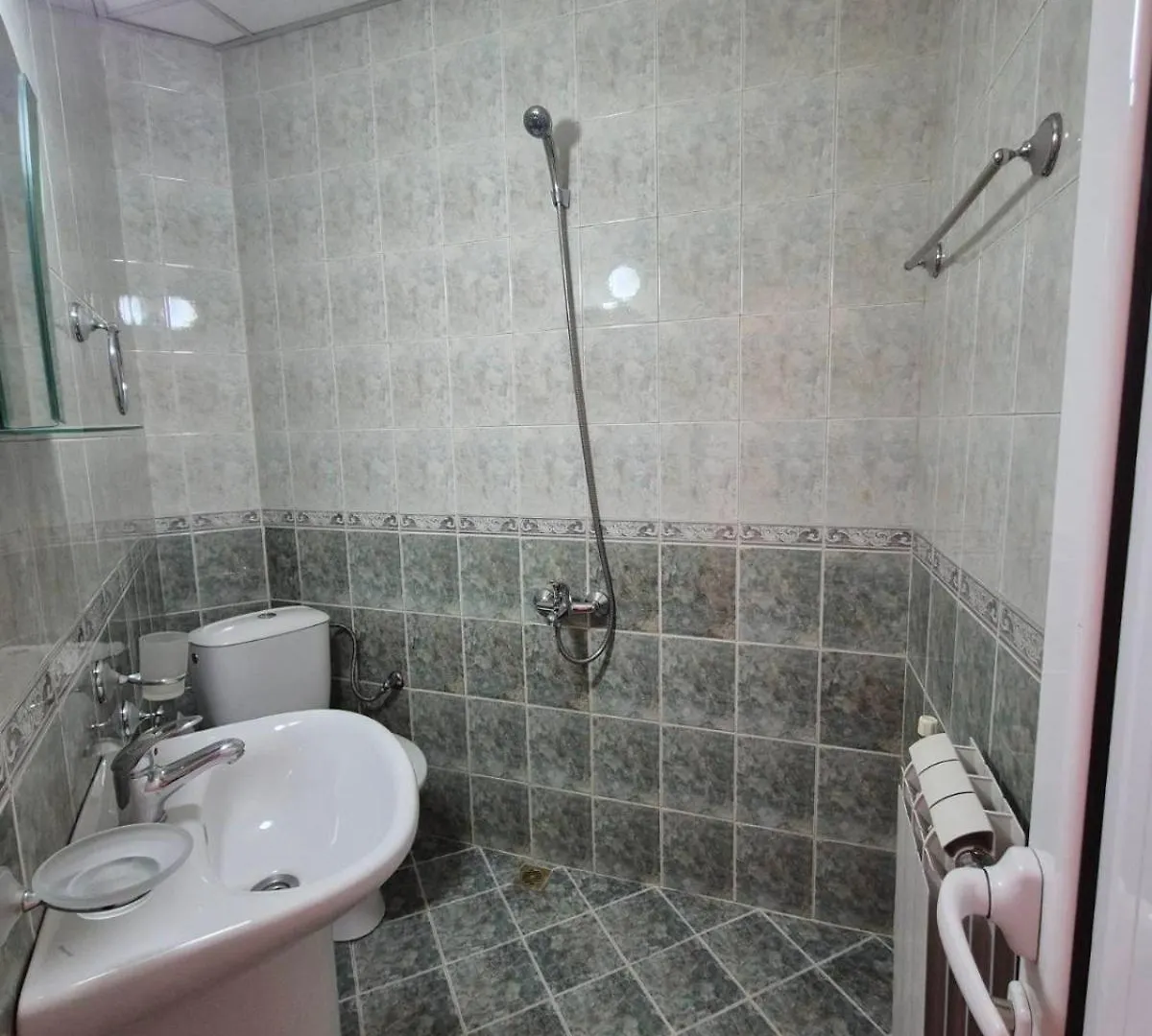 호텔 Aseva House Guest House 반스코